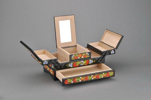 Wooden cosmetics box  - MADEheart.com