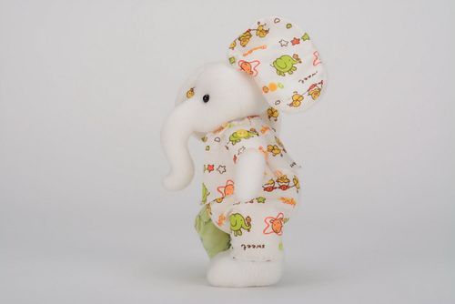 Brinquedo Elefante - MADEheart.com