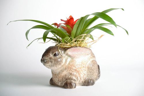 Pot de fleurs en céramique fait main en forme de lapin - MADEheart.com
