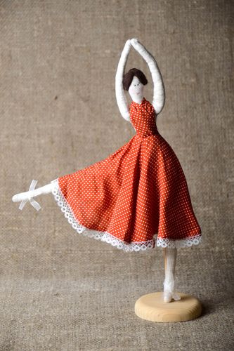 Игрушка ручной работы авторская кукла в красном дизайнерская кукла балерина - MADEheart.com