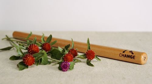 Bâton pour yoga pratique en bois original - MADEheart.com