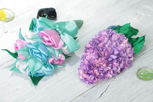 Ensemble de pinces à cheveux bec avec fleurs en satin faites main 2 pièces - MADEheart.com