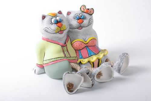 Gatti innamorati salvadanaio fatto a mano in ceramica dipinto a mano idea regalo - MADEheart.com