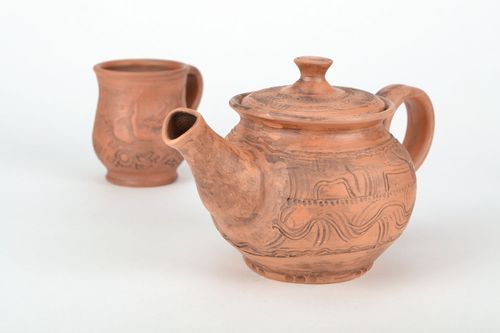Braune Teekanne aus Keramik - MADEheart.com