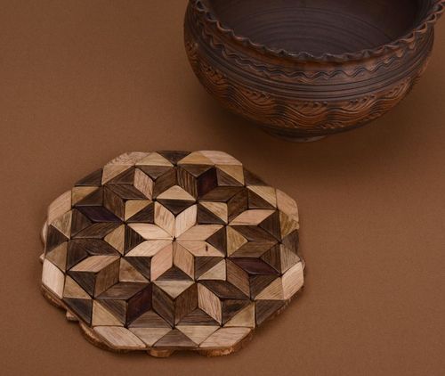 Dessous-de-plat en bois avec fleur - MADEheart.com