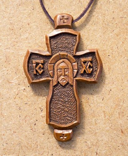 Kleines Kruzifix mit dem Heiligen - MADEheart.com