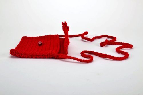 Sac bandoulière de fils acryliques rouges fait main - MADEheart.com