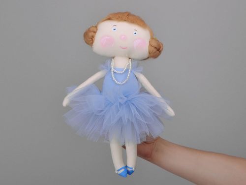 Boneca de pano Menina de traje de bailarina azul - MADEheart.com