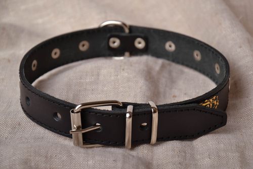 Leder Halsband für Hund in Schwarz - MADEheart.com