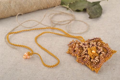 Handmade pendant designer pendant beaded pendant beads jewelry gift ideas - MADEheart.com