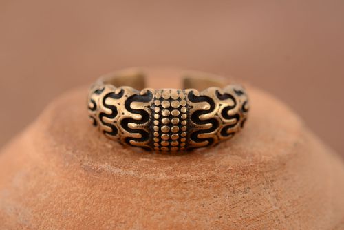 Bronze ring Scandinavia - MADEheart.com