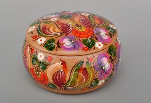 Decorative handicraft box for needlework - MADEheart.com