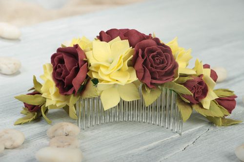 Grand peigne à cheveux avec fleur en foamiran avec fleurs faite main pour femme - MADEheart.com