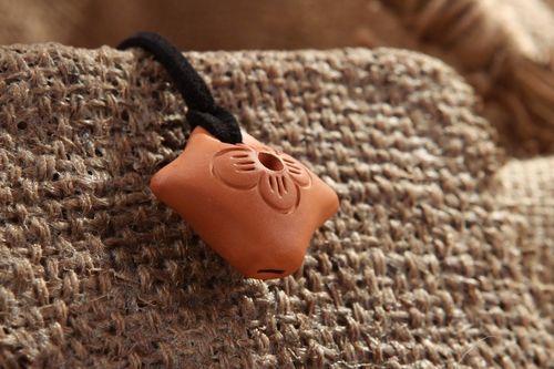 Handmade ceramic tin whistle pendant - MADEheart.com