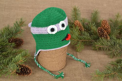 Bonnet tricoté à la main avec oreilles vert - MADEheart.com