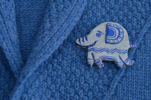 Broche éléphant bleu Broche faite main en porcelaine froide Accessoire femme - MADEheart.com
