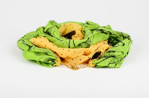 Sciarpa bella di chiffon fatta a mano accessorio da donna verde elettrico - MADEheart.com
