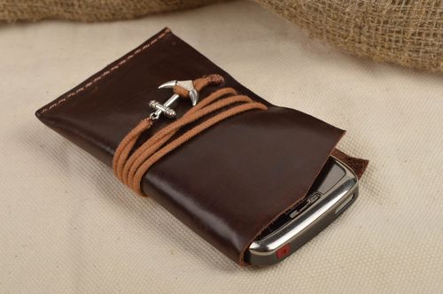 Étui portable fait main Accessoire portable cuir brun ancre Cadeau original - MADEheart.com