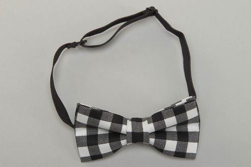 Black and white checkered bow tie - MADEheart.com