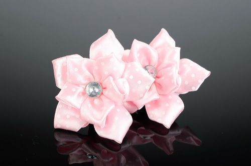 Комплект из двух розовых атласных резинок для волос - MADEheart.com