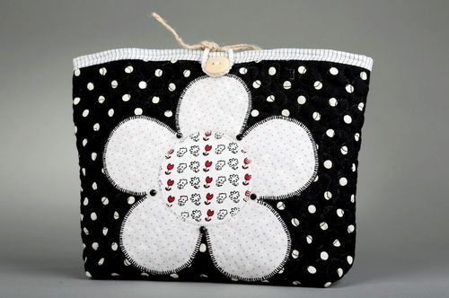 Womens buttoned beauty bag Flower - MADEheart.com
