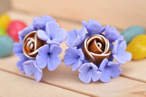 Blue beautiful handmade stud earrings made of polymer clay in shape of flowers - MADEheart.com