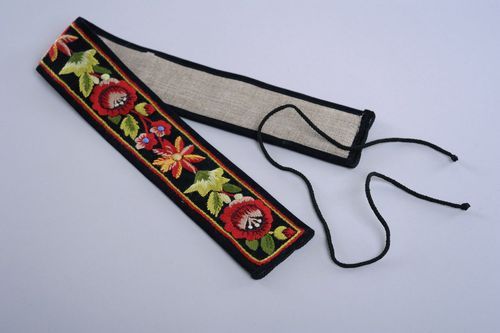 Velvet belt with hand embroidery - MADEheart.com