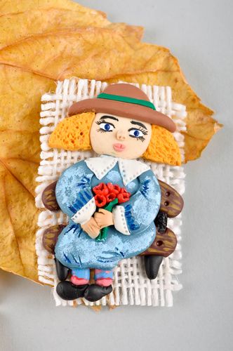 Broche design Bijou fait main figurine originale toile de coton Accessoire femme - MADEheart.com