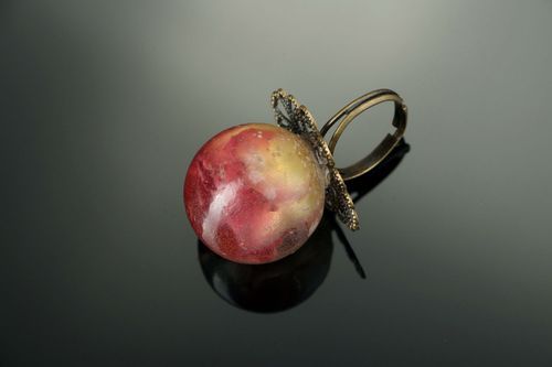 Anel de rosa, revestida com resina epóxi  - MADEheart.com