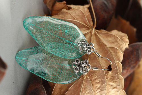Boucles doreilles feuilles bleues Bijou fait main pendantes Cadeau pour femme - MADEheart.com
