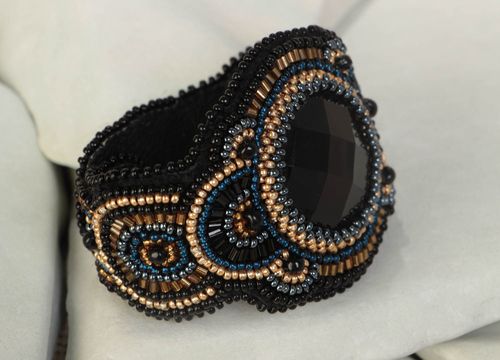 Bracciale ricamato con perline fatto a mano braccialetto originale da polso  - MADEheart.com