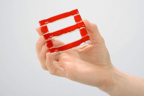 Cabide para lenços vermelho de fusão de vidro.  - MADEheart.com