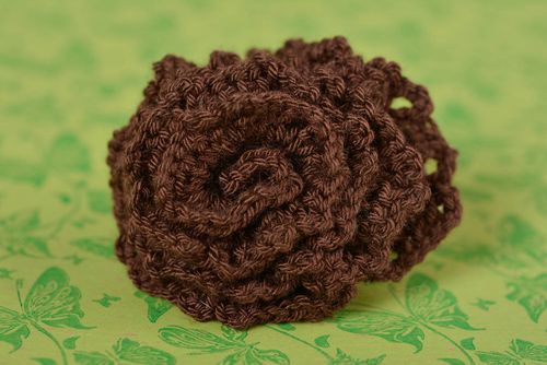 Stylish handmade crochet flower scrunchie hair tie hair style ideas - MADEheart.com