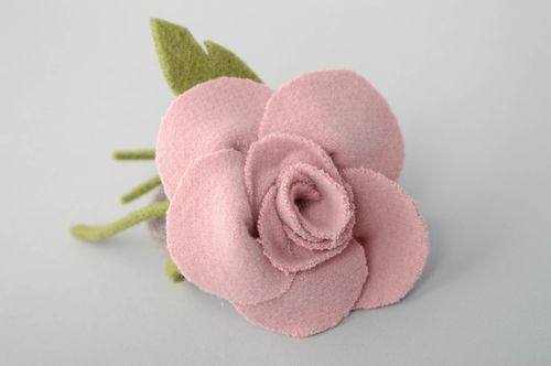 Élastique à cheveux fleur rose fait main - MADEheart.com