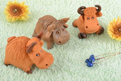 Animaletti in ceramica fatti a mano set di tre figurine souvenir in terracotta - MADEheart.com