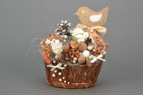 Decorative basket topiary - MADEheart.com