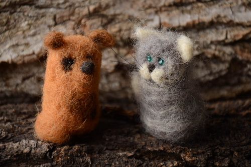Handmade schöne Kuscheltiere Katze und Hund Filz Spielzeuge Geschenk für Kinder - MADEheart.com