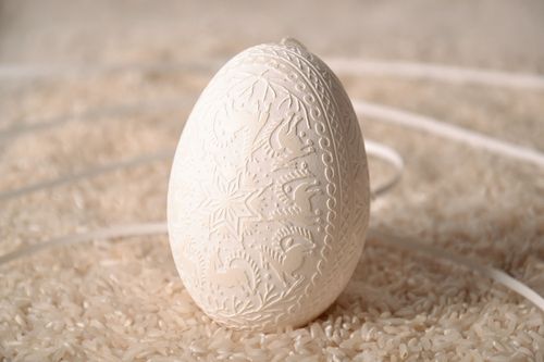Huevo de Pascua en técnica de tratamiento con vinagre - MADEheart.com