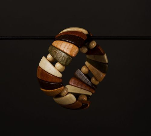 Bracciale di legno fatto a mano braccialetto chiaro braccialetto da polso - MADEheart.com