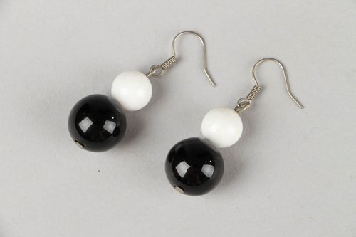 Earrings with black agate - MADEheart.com