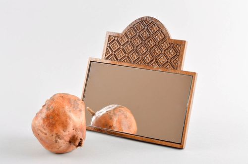Spiegel mit Ständer handmade Handspiegel Geschenk schön Spiegel mit Rahmen - MADEheart.com