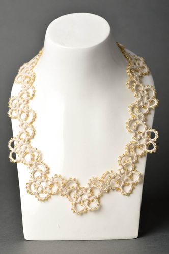 Collier textile en fils Bijou fait main perles de rocaille Accessoire femme - MADEheart.com