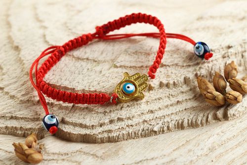 Bracelet textile Bijou fait main rouge talisman Accessoire femme original - MADEheart.com