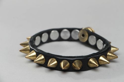 Thin leather bracelet with spikes - MADEheart.com