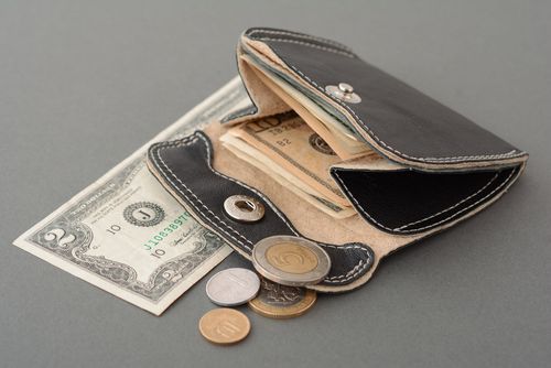 Leather purse for coins - MADEheart.com
