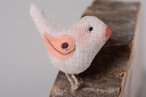 Handmade designer brooch in the shape of bird sewn of linen and woolen threads - MADEheart.com
