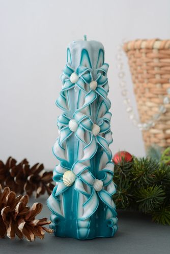 Vela azul de parafina decorativa esculpida artesanal  - MADEheart.com