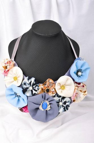 Collier plastron Bijou fait main textile avec fleurs original Cadeau femme - MADEheart.com