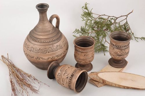 Set de vajilla de cerámica botella de 2 litros y 3 vasos por 250 ml artesanales - MADEheart.com
