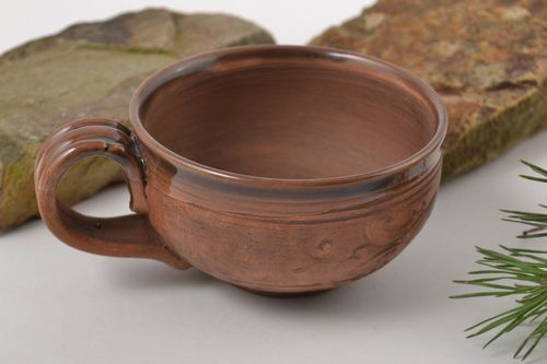 7 oz ceramic drinking cup with handle in brown color 0,36 lb - MADEheart.com